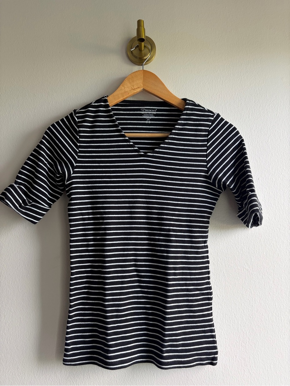 Seg’Ments Women's Black & White Striped V-Neck Short Sleeve Tee